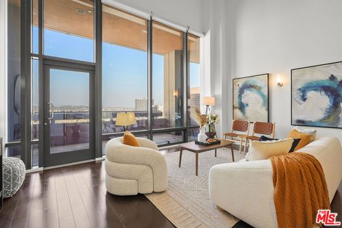 apt-1702-1100 Wilshire Blvd, LOS ANGELES, CA, 90017-1945 | Card Image