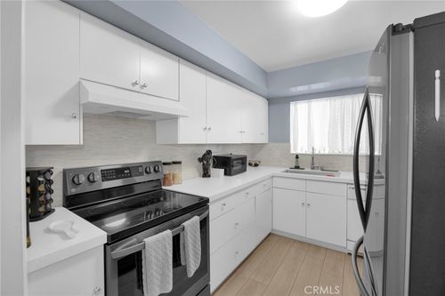 105-6151 Canterbury Dr, Culver City, CA, 90230 | Card Image