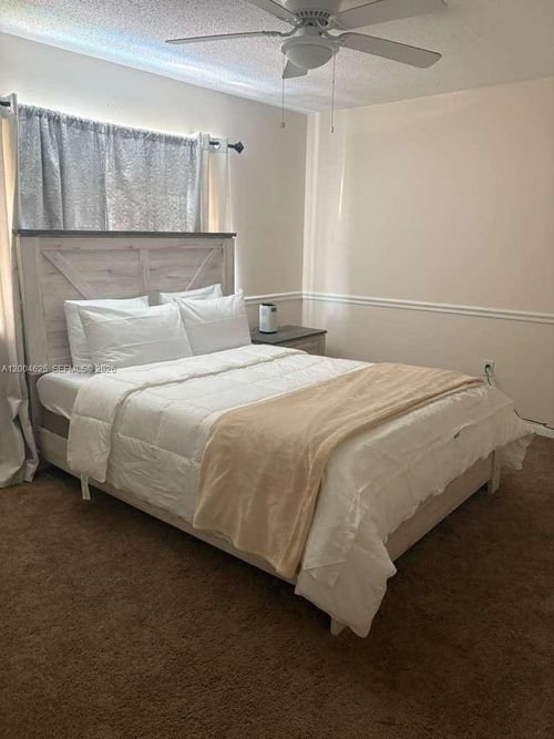 4-1822 Bough Ave, CLEARWATER, FL, 33760-1508 | Card Image