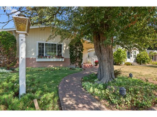 10737 Ne Shaver St, Portland, OR, 97220-2630 | Card Image