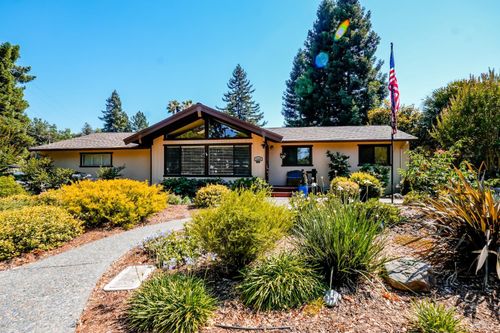 2049 W F St, Napa, CA, 94558-5513 | Card Image