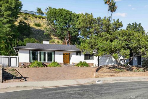 10071 Sully Dr, Sun Valley, CA, 91352-4256 | Card Image