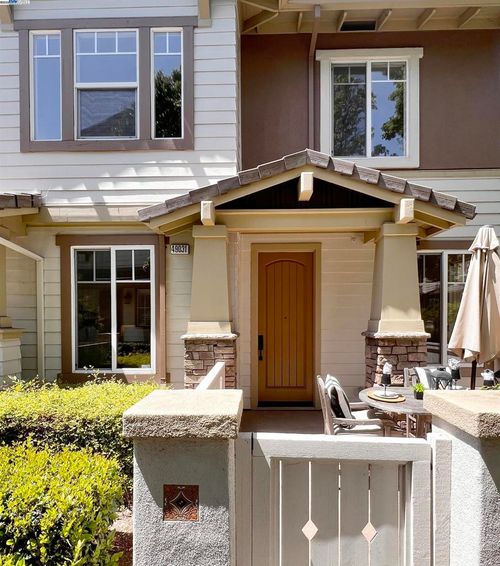 49031 Woodgrove Cmn, Fremont, CA, 94539-7588 | Card Image