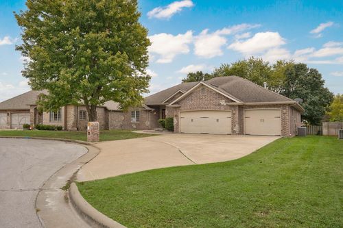 3122 W Knob Hill Street, Springfield, MO, 65810 | Card Image