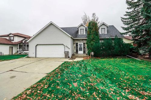 8909 102 Ave, Grande Prairie, AB, T8X1E9 | Card Image