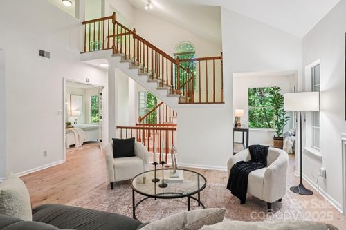 apt-i-6108 Gray Gate Ln, Charlotte, NC, 28210-4052 | Card Image
