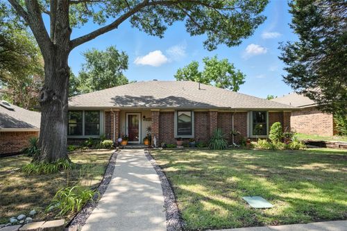 9128 Sweetwater Dr, Dallas, TX, 75228-5156 | Card Image