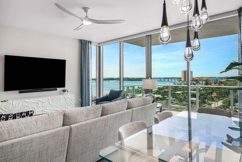 1107-220 Lake Shore Dr, Lake Park, FL, 33403-3584 | Card Image