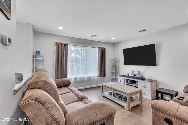 711 Chelsea St, House other with 4 bedrooms, 2 bathrooms and null parking in Forked River NJ | Image 7