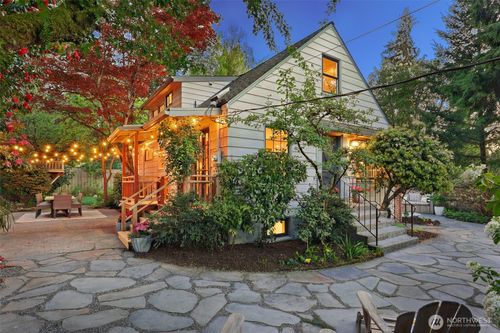 3803 Ne 82nd Street, Seattle, WA, 98115 | Card Image