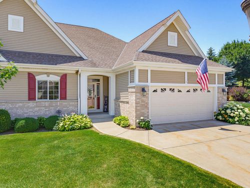 2408 Deercrest Court, Waukesha, WI, 53188 | Card Image