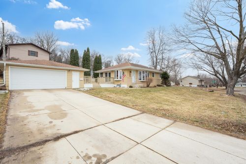 932 24th St Nw, Rochester, MN, 55901-2403 | Card Image