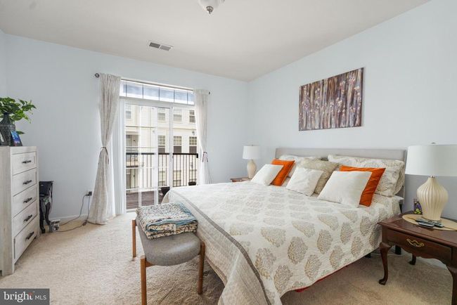 UNIT-304 - 11501 Cardoness Ln, Condo with 3 bedrooms, 2 bathrooms and null parking in FAIRFAX VA | Image 9