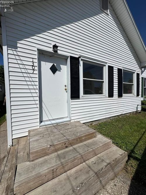1307 Stone St, Sandusky, OH, 44870-3146 | Card Image
