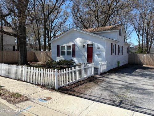 431 S Laurel Ave, Hazlet Township, NJ, 07734-3147 | Card Image