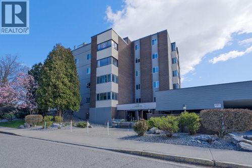 401-1915 Pacific Crt, Kelowna, BC, V1Y8B3 | Card Image