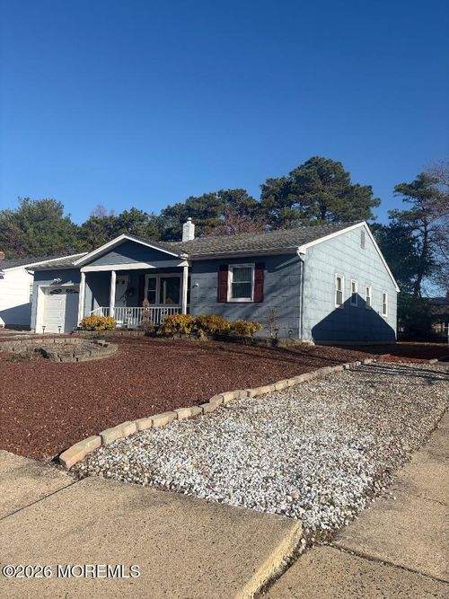 28 Caldwell Dr, Toms River, NJ, 08757-5801 | Card Image