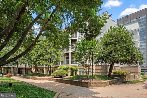 102-5575 Seminary Rd, FALLS CHURCH, VA, 22041-3554 | Card Image