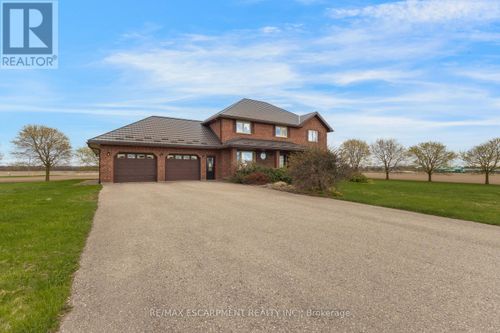 650 Sligo Rd E, Mount Forest, ON, N0G2L0 | Card Image