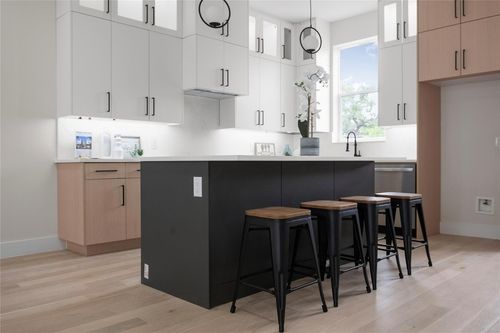 1512-1512 Seegar St, Dallas, TX, 75215-2049 | Card Image