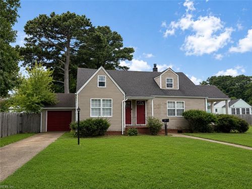 3823 Caroline Ave, Portsmouth, VA, 23701-2913 | Card Image