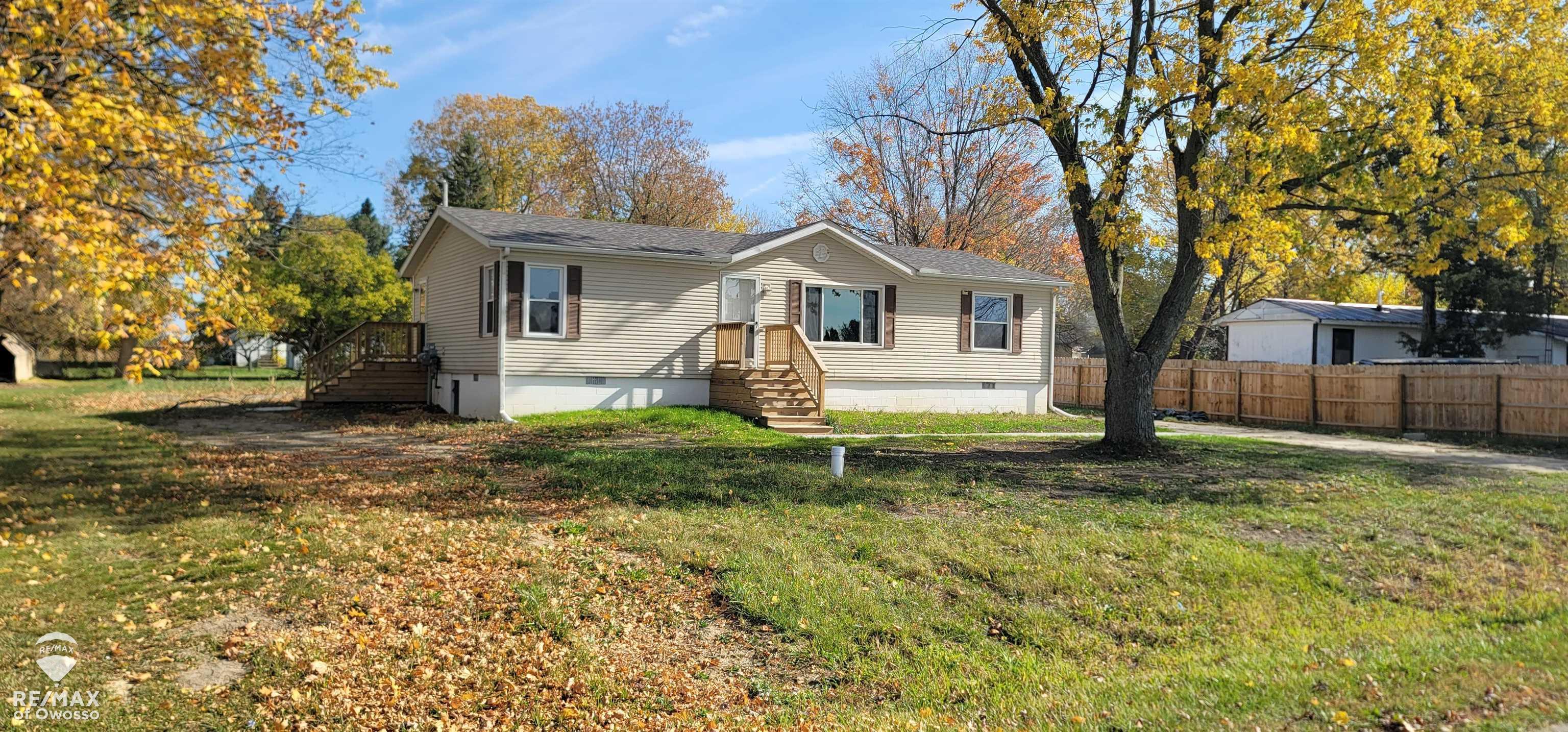 Meadow Dr, Lennon, MI 48449