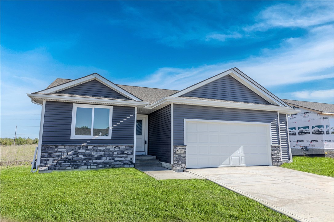 Bluebird Cir, Adel, IA 50003