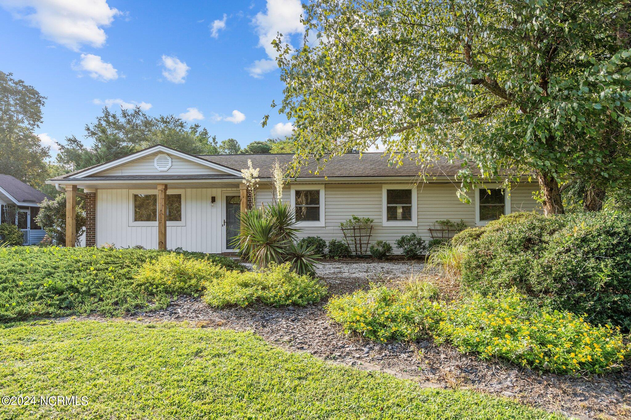 Kingston Rd, Wilmington, NC 28409
