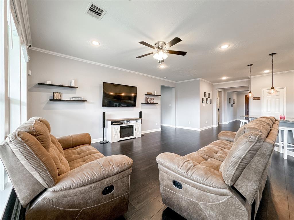 Belmore Ln, Pearland, TX 77584