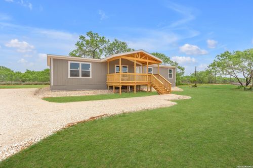 2711 Fm 1332, Jourdanton, TX, 78026 | Card Image