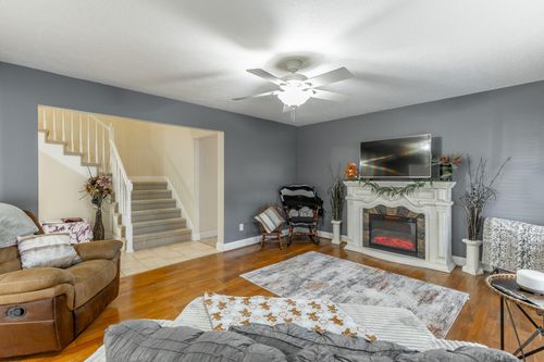 1052 Trojan Run Dr, Soddy Daisy, TN, 37379-5370 | Card Image