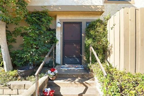 unit-d-137 E Sierra Madre Blvd, Sierra Madre, CA, 91024-2552 | Card Image