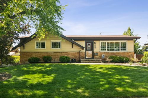 805 E Ironwood Dr, Mount Prospect, IL, 60056-1357 | Card Image