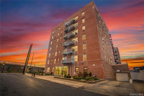 3a-133 Beach 120th St, Rockaway Park, NY, 11694-1909 | Card Image