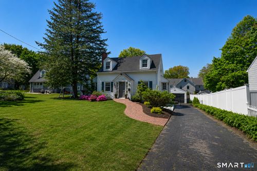 23 Benedict Ave, Fairfield, CT, 06825-1704 | Card Image