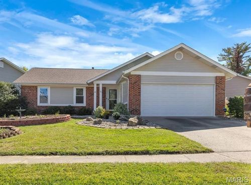 4 Barrington Dr, Saint Peters, MO, 63376-4506 | Card Image
