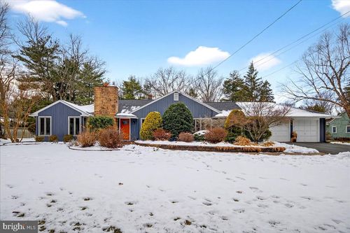 14 Baldwin St, Pennington, NJ, 08534-3301 | Card Image