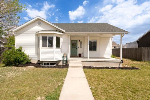 2047 E Weeping Willow Way, Eagle Mountain, UT, 84005-4333 | Card Image