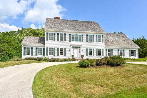 200 E Ravine Drive, Mequon, WI, 53092 | Card Image