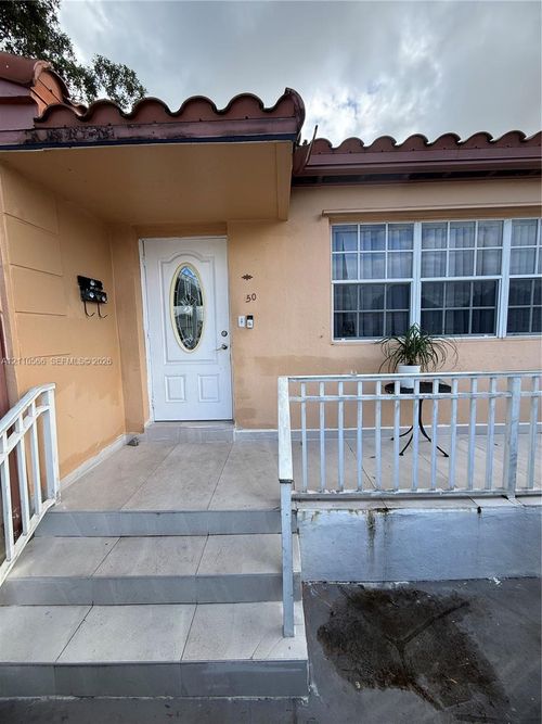 50 E 14th St, Hialeah, FL, 33010-3542 | Card Image