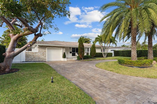 2205 Ne 30 Th St, House other with 3 bedrooms, 2 bathrooms and null parking in Lighthouse Point FL | Image 77