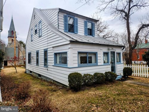 203 W New St, SHEPHERDSTOWN, WV, 25443-2010 | Card Image