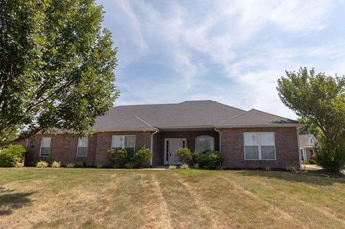 2303 Roslyn Ct, COLUMBIA, MO, 65203-8456 | Card Image