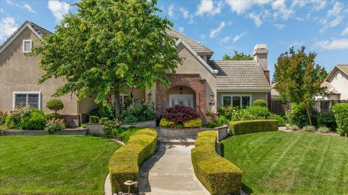 1037 Vienna Drive, Lodi, CA, 95242 | Card Image