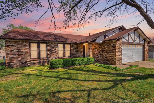 1204 Sw 12th Pl, Wagoner, OK, 74467-7732 | Card Image
