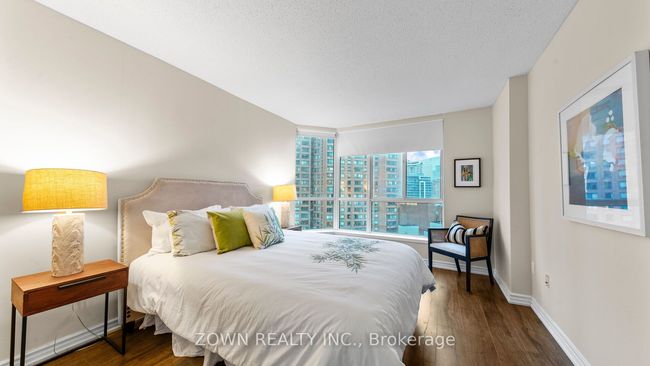 711 - 38 Elm St, Condo with 2 bedrooms, 2 bathrooms and null parking in Toronto ON | Image 29
