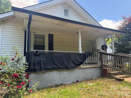 38 Stowe St, Lowell, NC, 28098-1251 | Card Image