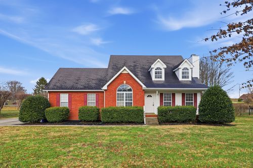 204 Creekwood Dr, White House, TN, 37188-8094 | Card Image