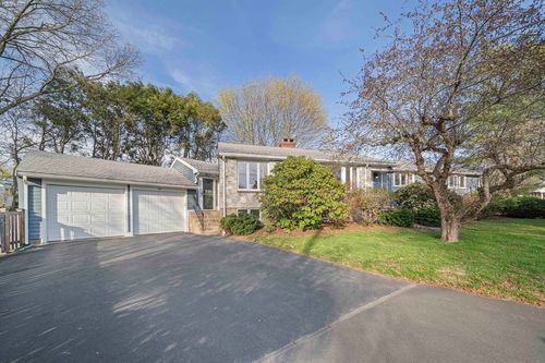 66-66 Roosevelt Rd, Newton, MA, 02459 | Card Image