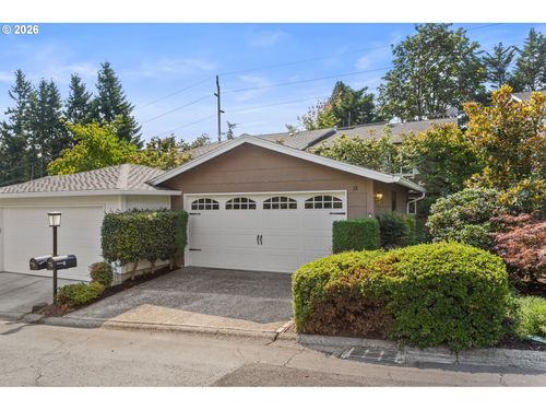 18 Wheatherstone, Lake Oswego, OR, 97035-1916 | Card Image